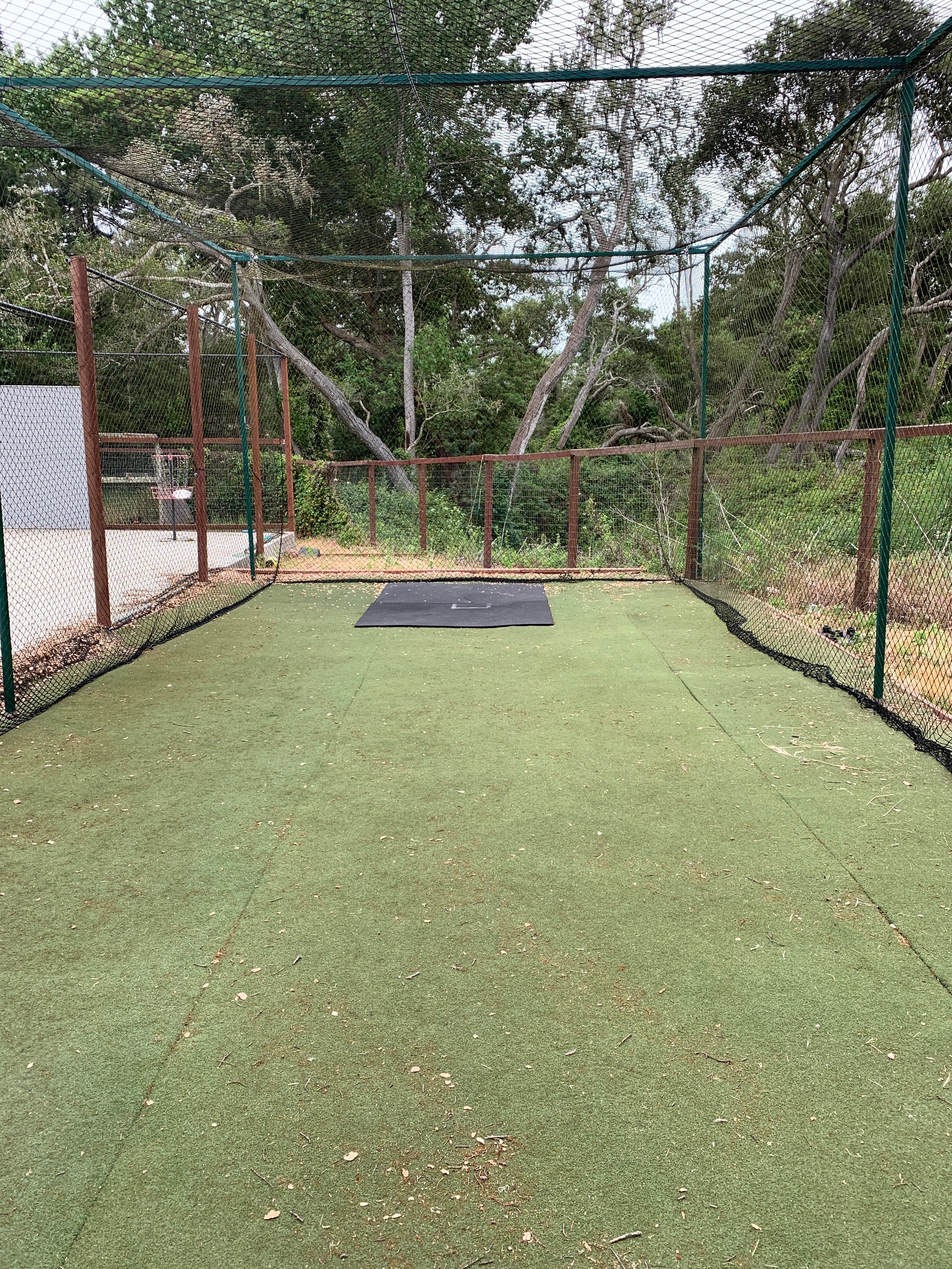 Super cool batting cage with pitching machine - Batting cage rental in Aptos, CA