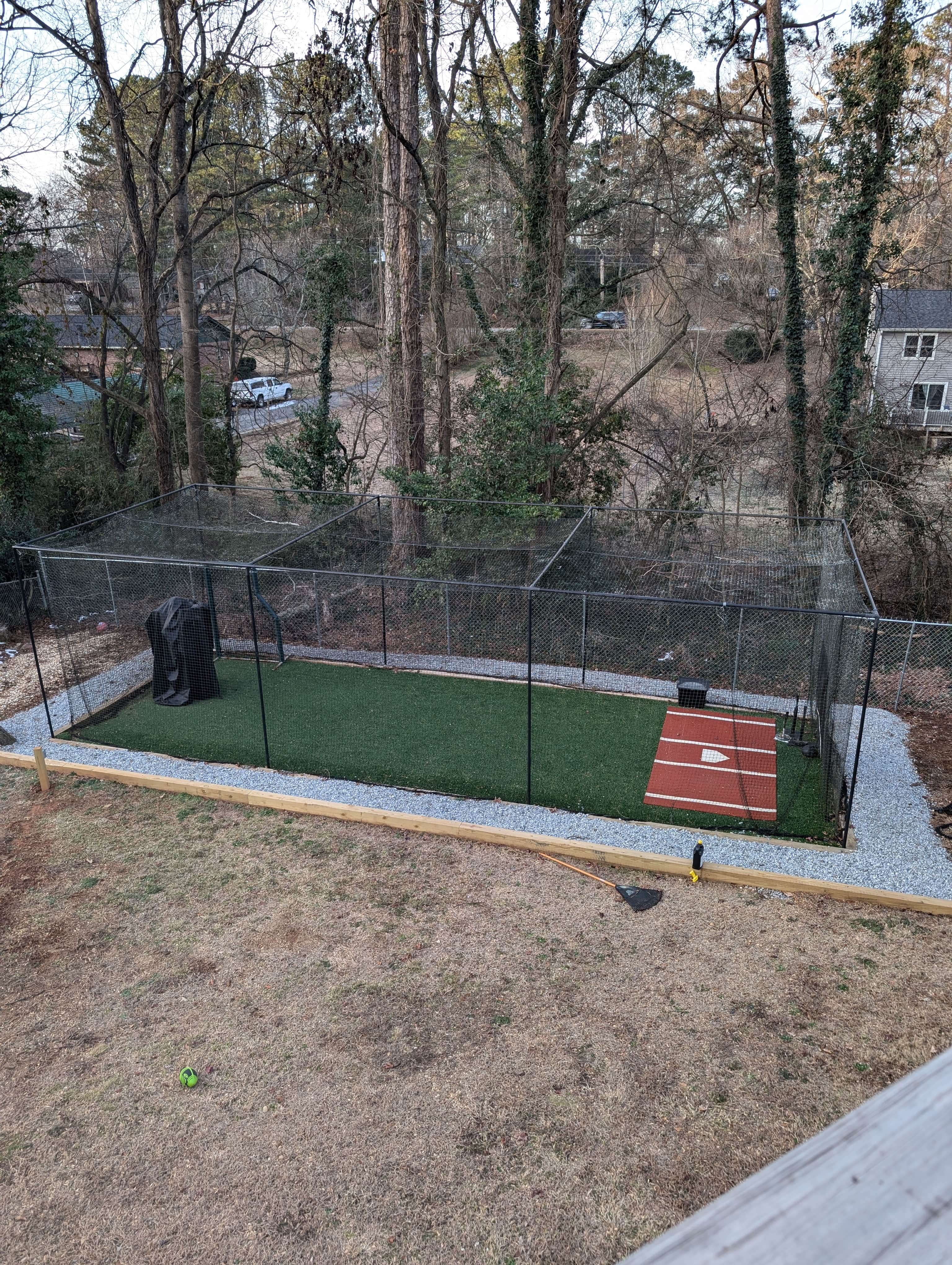 Neat Batting Cage w Auto-Fed Pitching Machine in Lilburn, GA