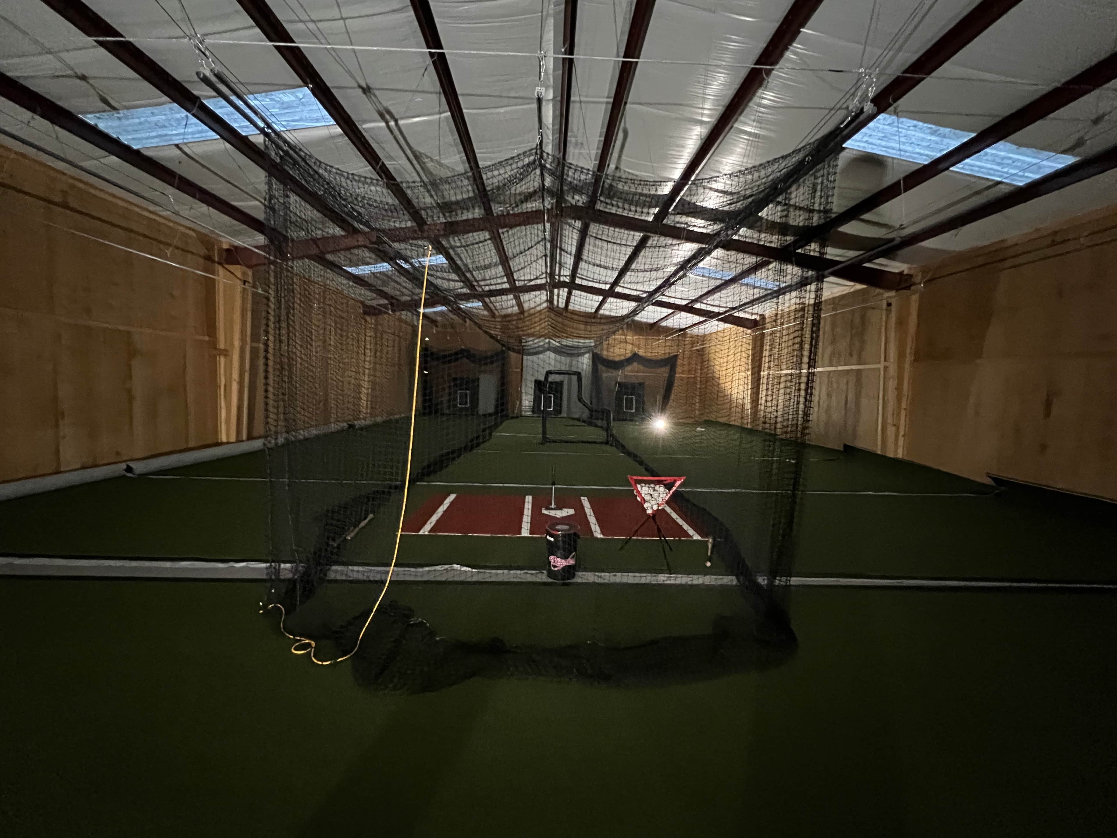 Full facility with 3 cages and Hittrax options photo 2