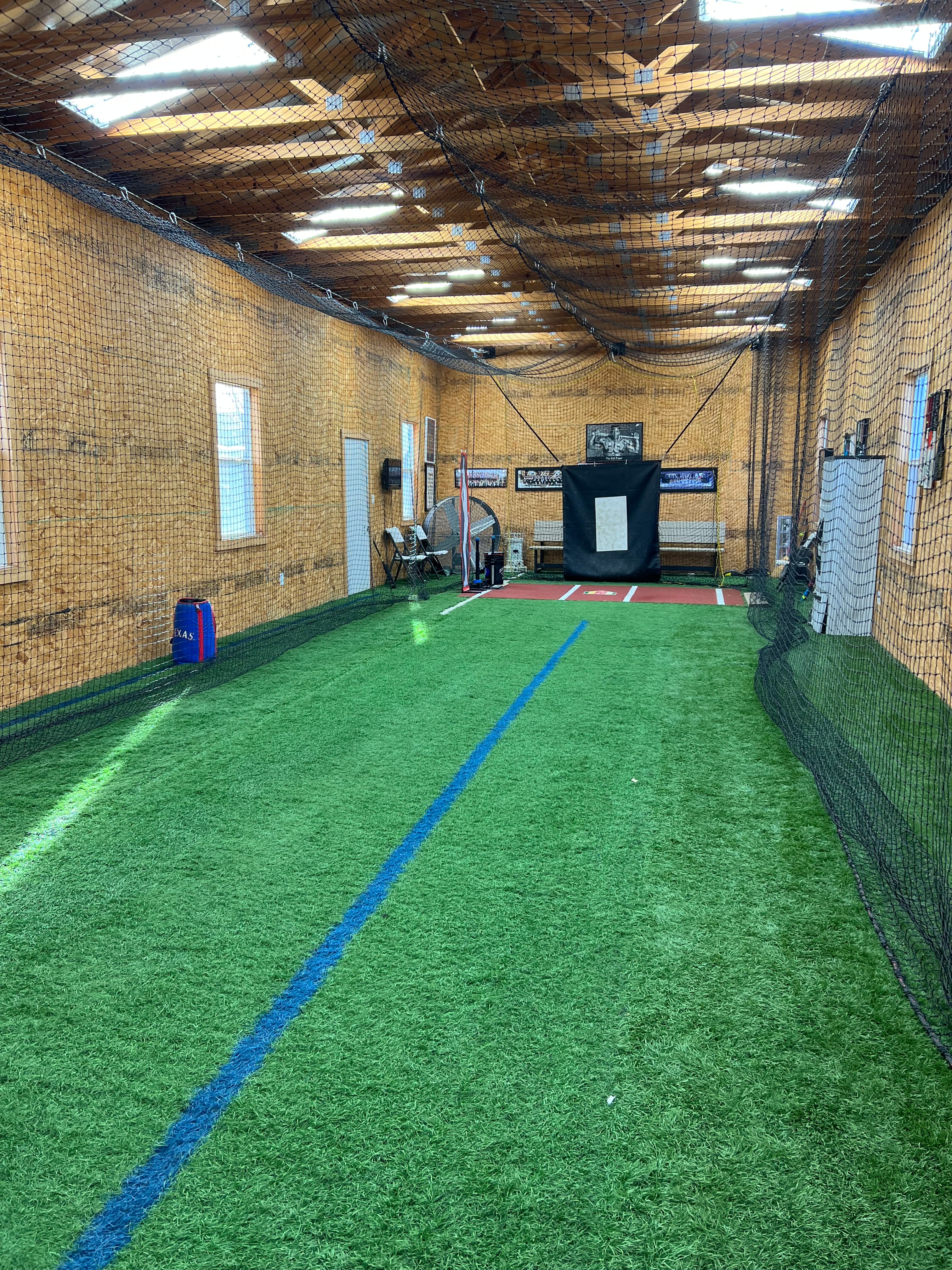 Indoor batting cage with turf in Grand Prairie, TX - Batting cage rental in Grand Prairie, TX