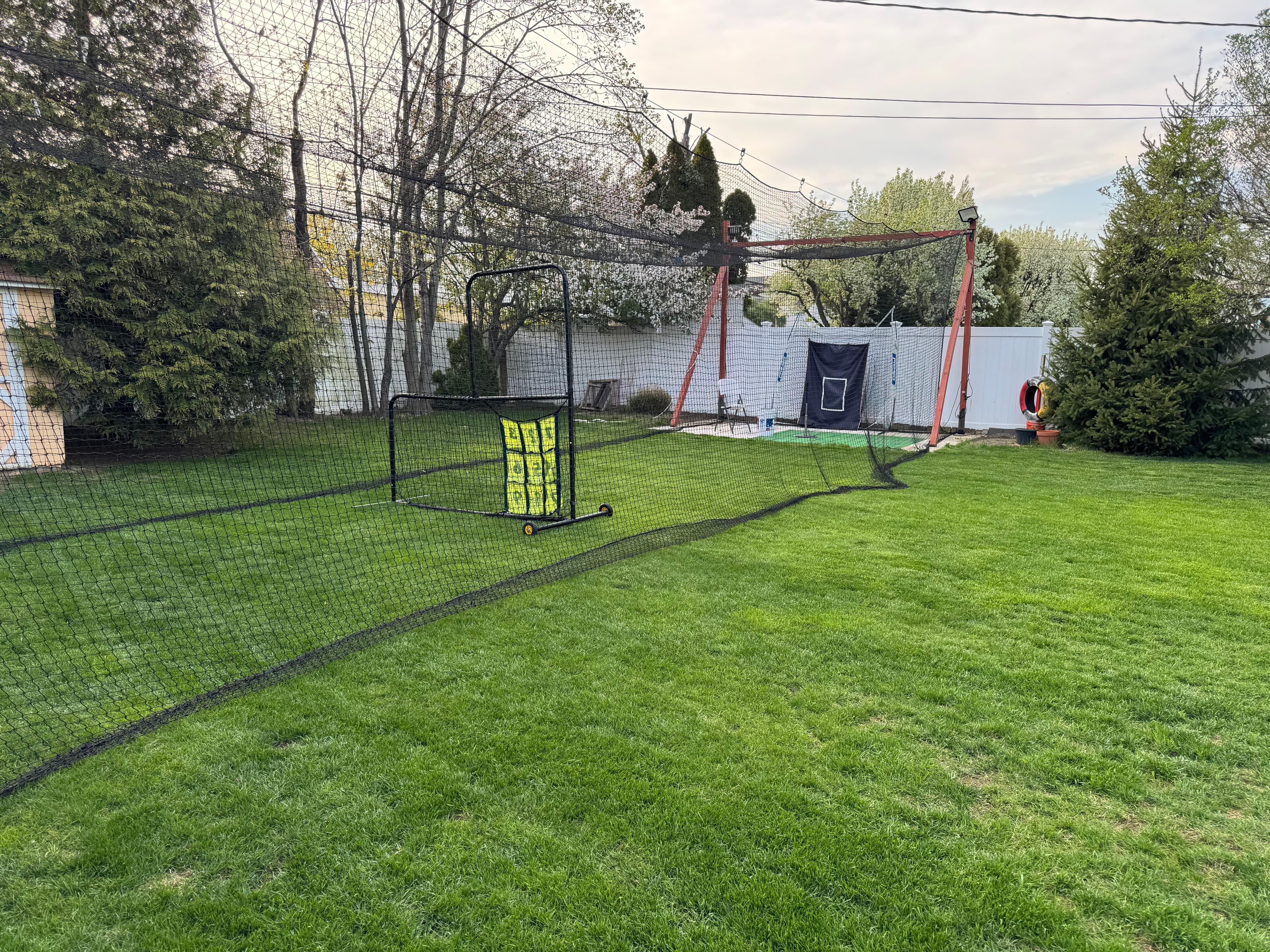 Outdoor-Uncovered in Hicksville, Hicksville - View 3