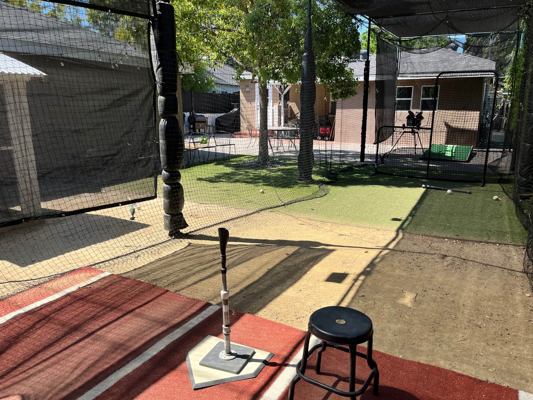 Frost Batting Cage - Hit, Pitch w/Pitching Machine in North Hollywood, CA