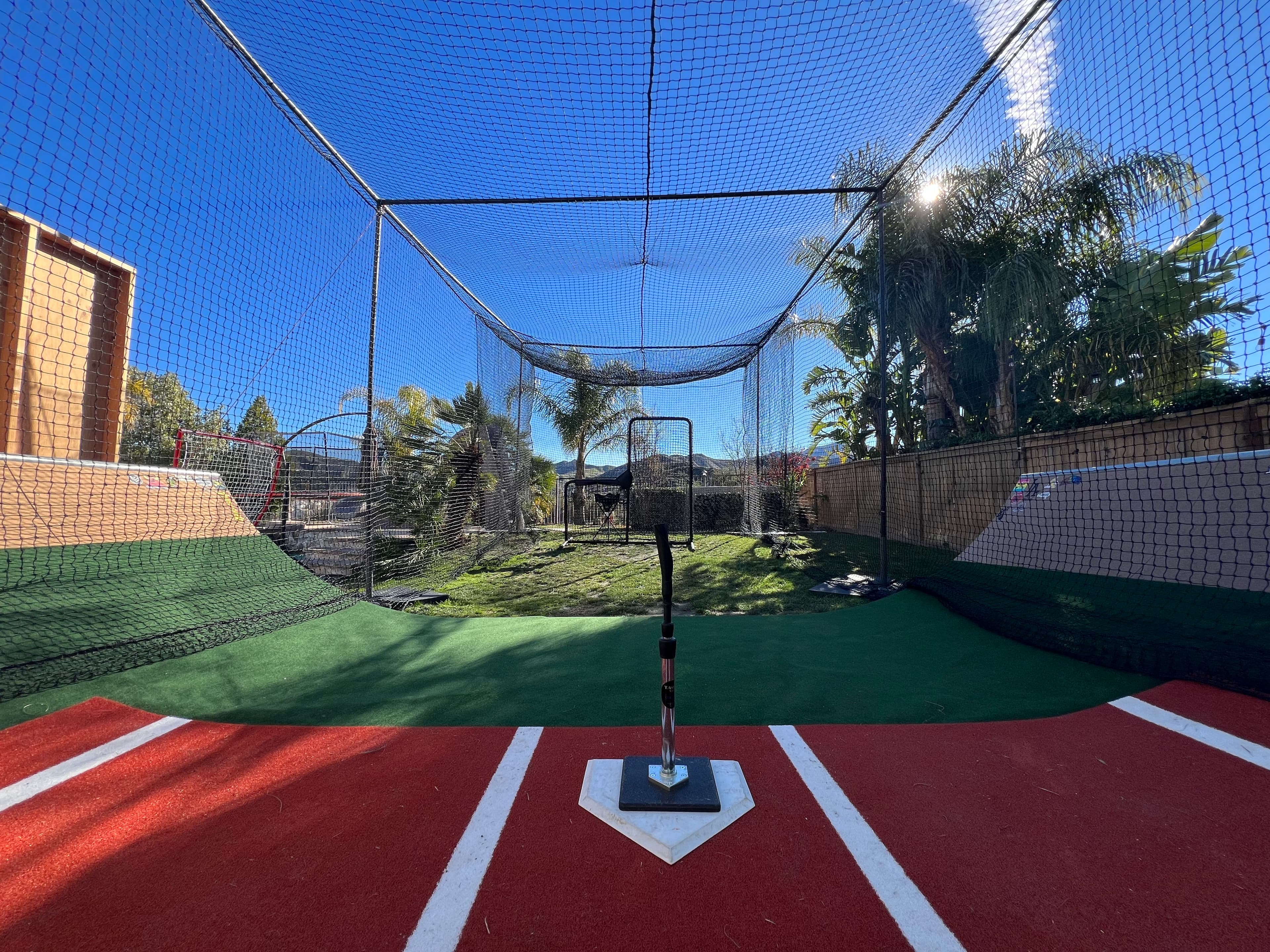Batting Cage W/ Jr Hack Attack Pitching Machine in Canyon Country, - photo 1